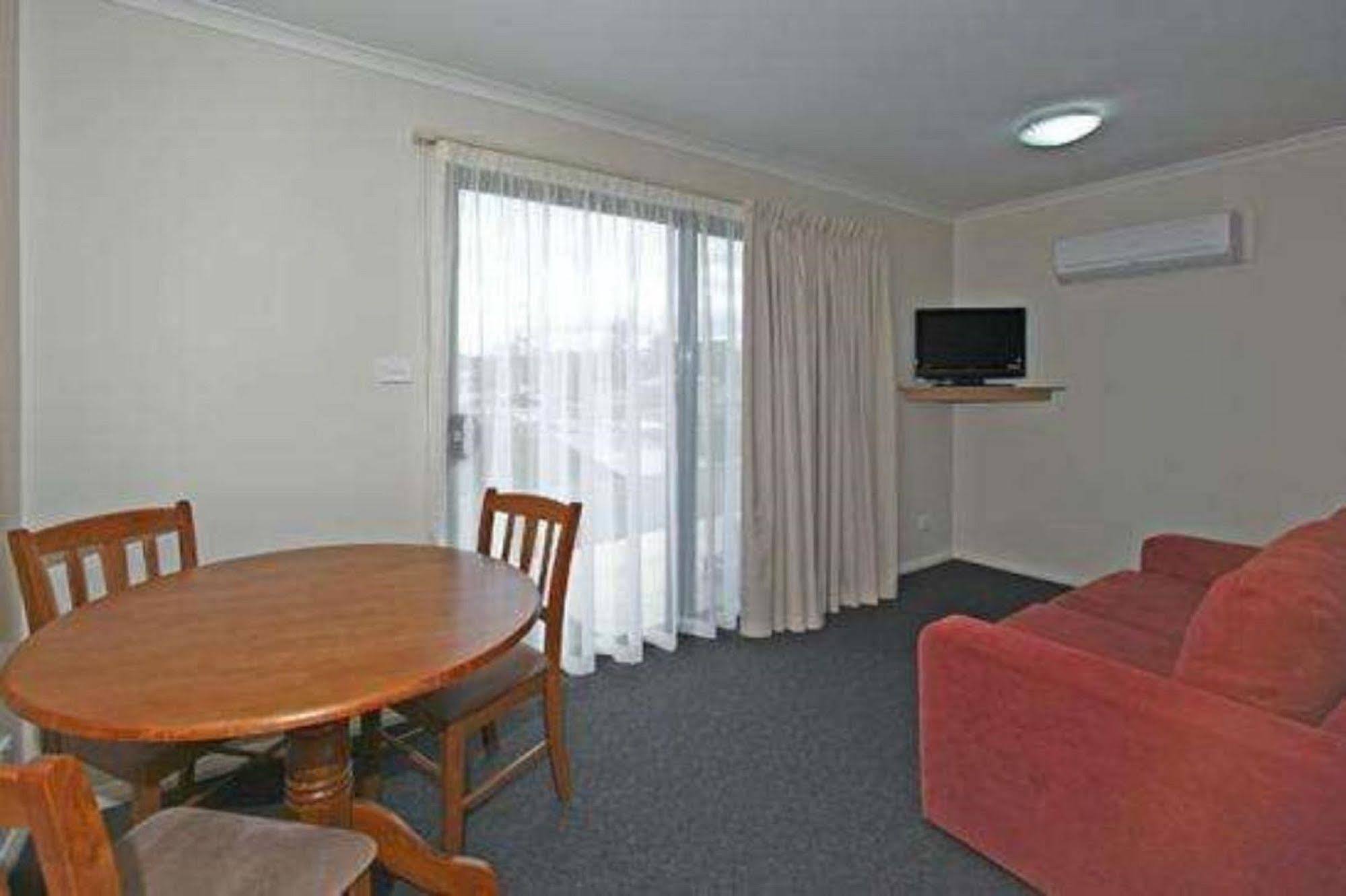 Big4 Hobart Airport Tourist Park Hotel Cambridge Екстериор снимка